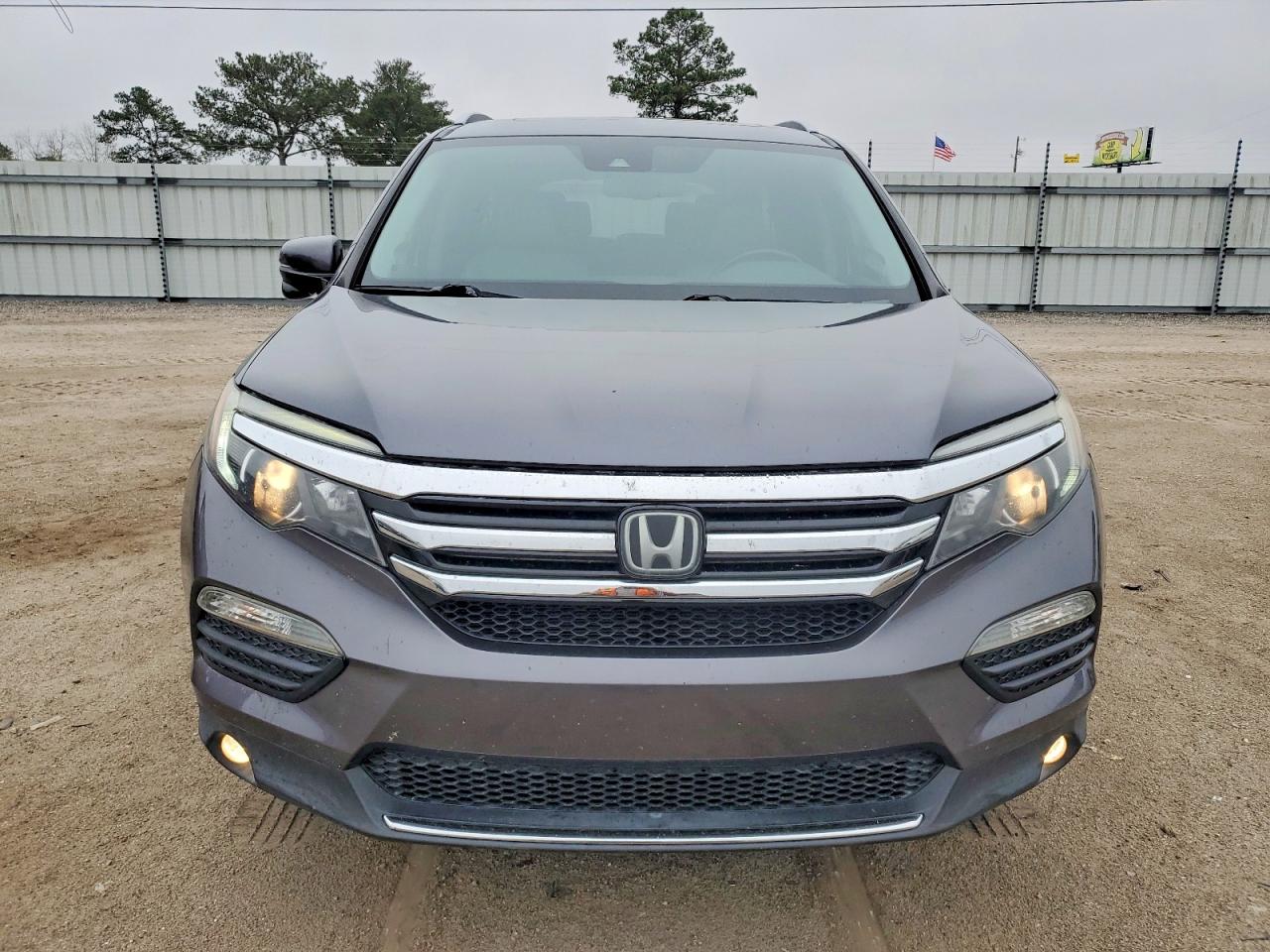 2016 HONDA PILOT TOURING photo 5