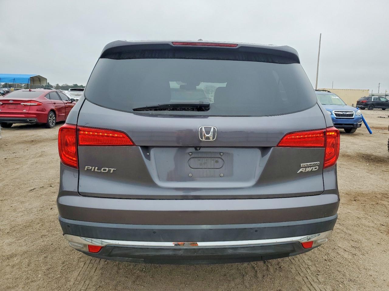 2016 HONDA PILOT TOURING photo 6