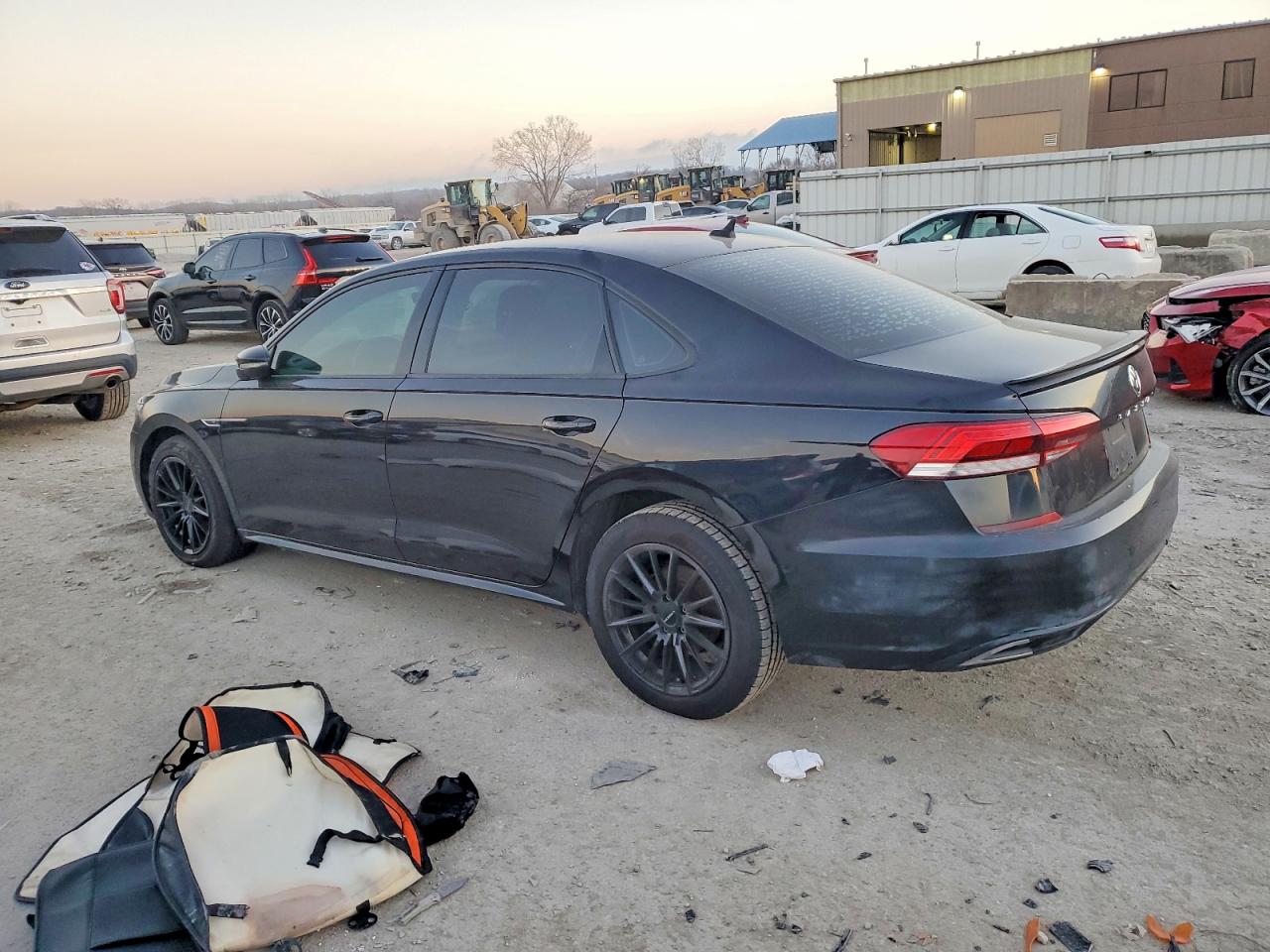 2020 VOLKSWAGEN PASSAT R-LINE photo 2