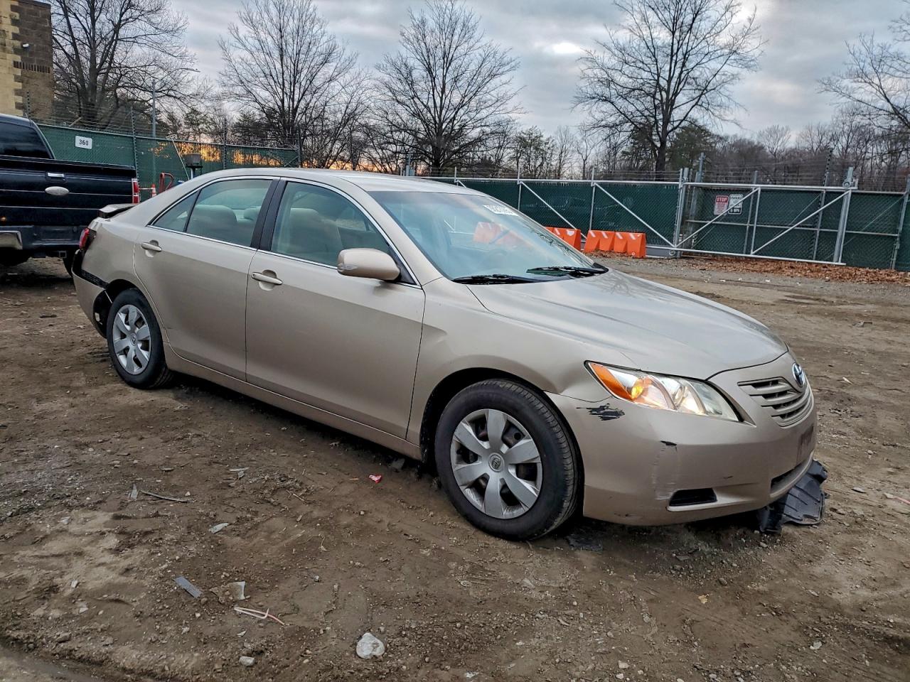 2009 TOYOTA CAMRY BASE photo 4