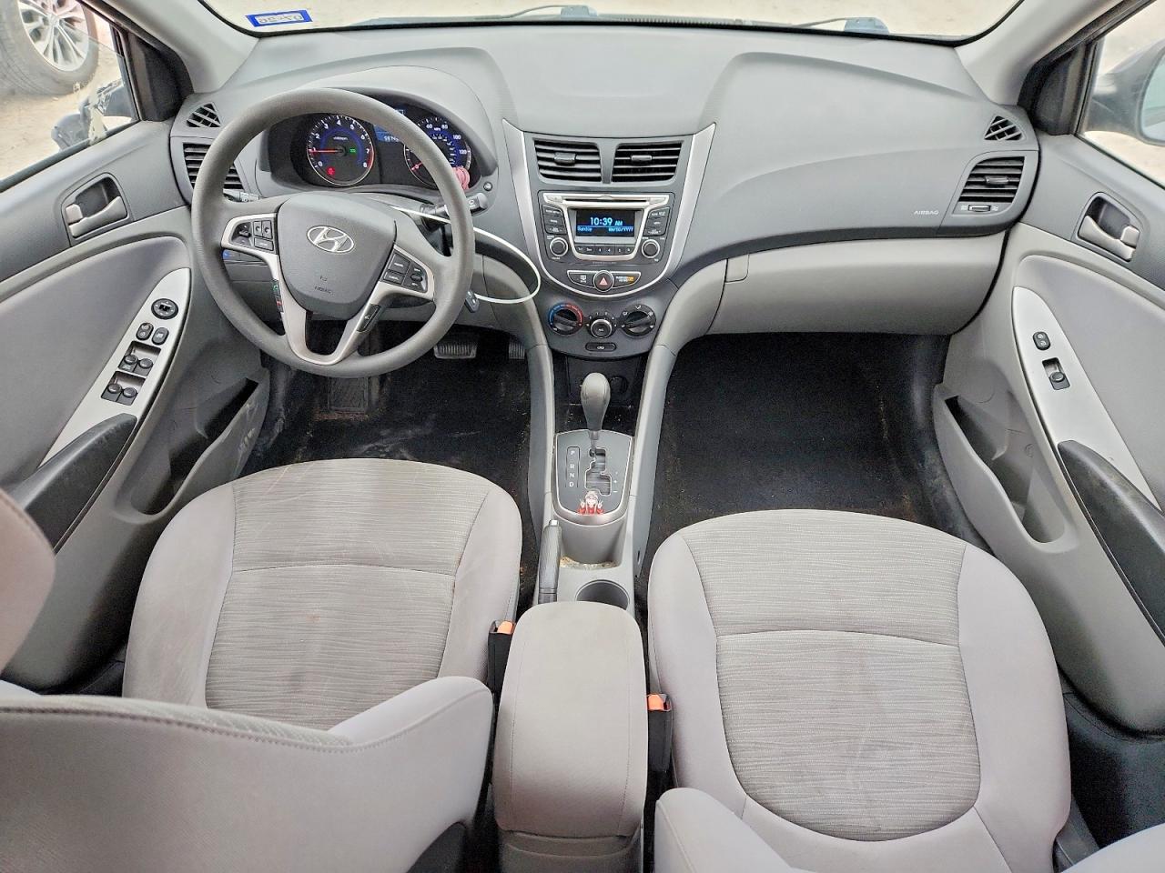 2017 HYUNDAI ACCENT SE photo 8