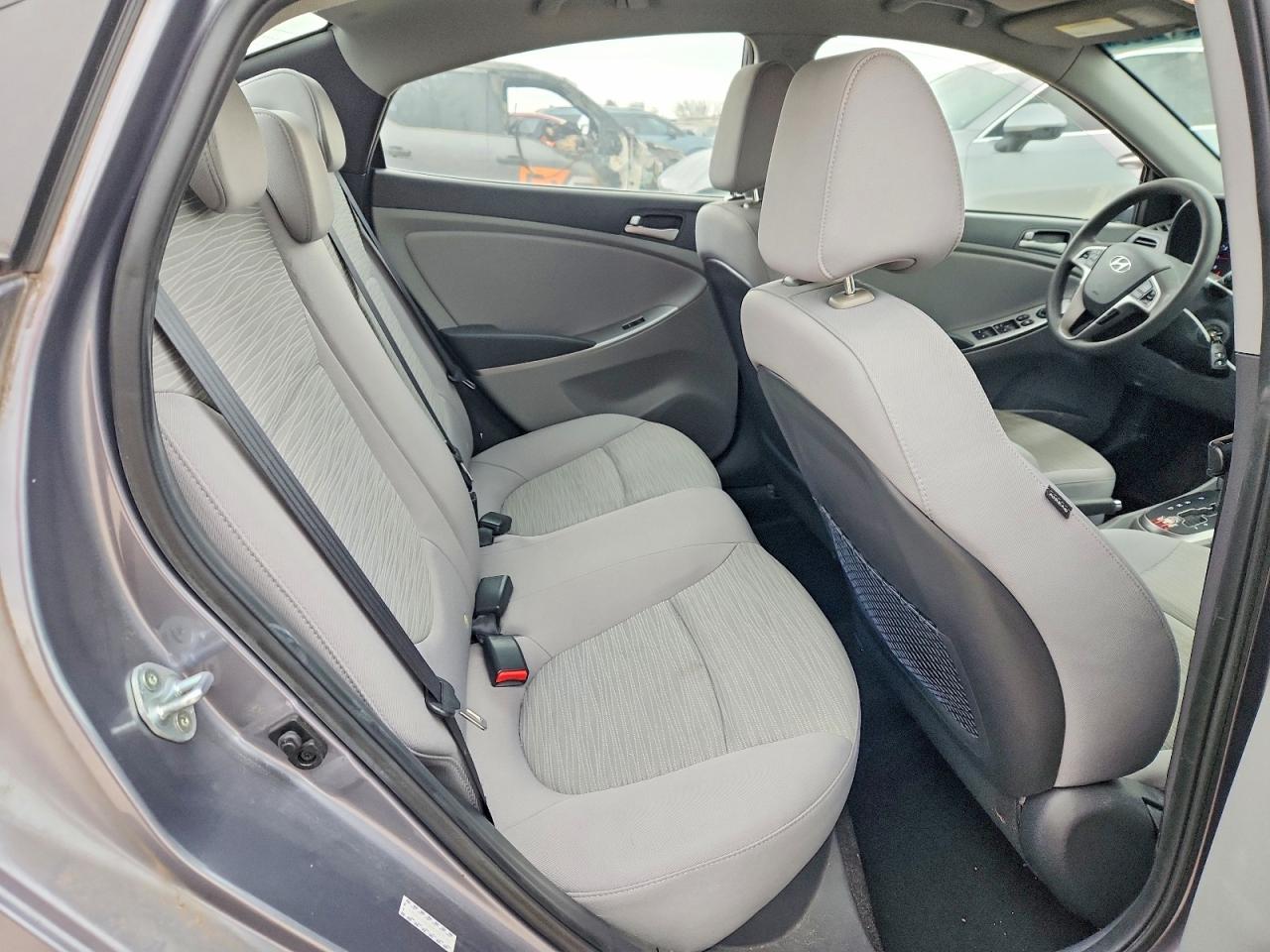 2017 HYUNDAI ACCENT SE photo 10