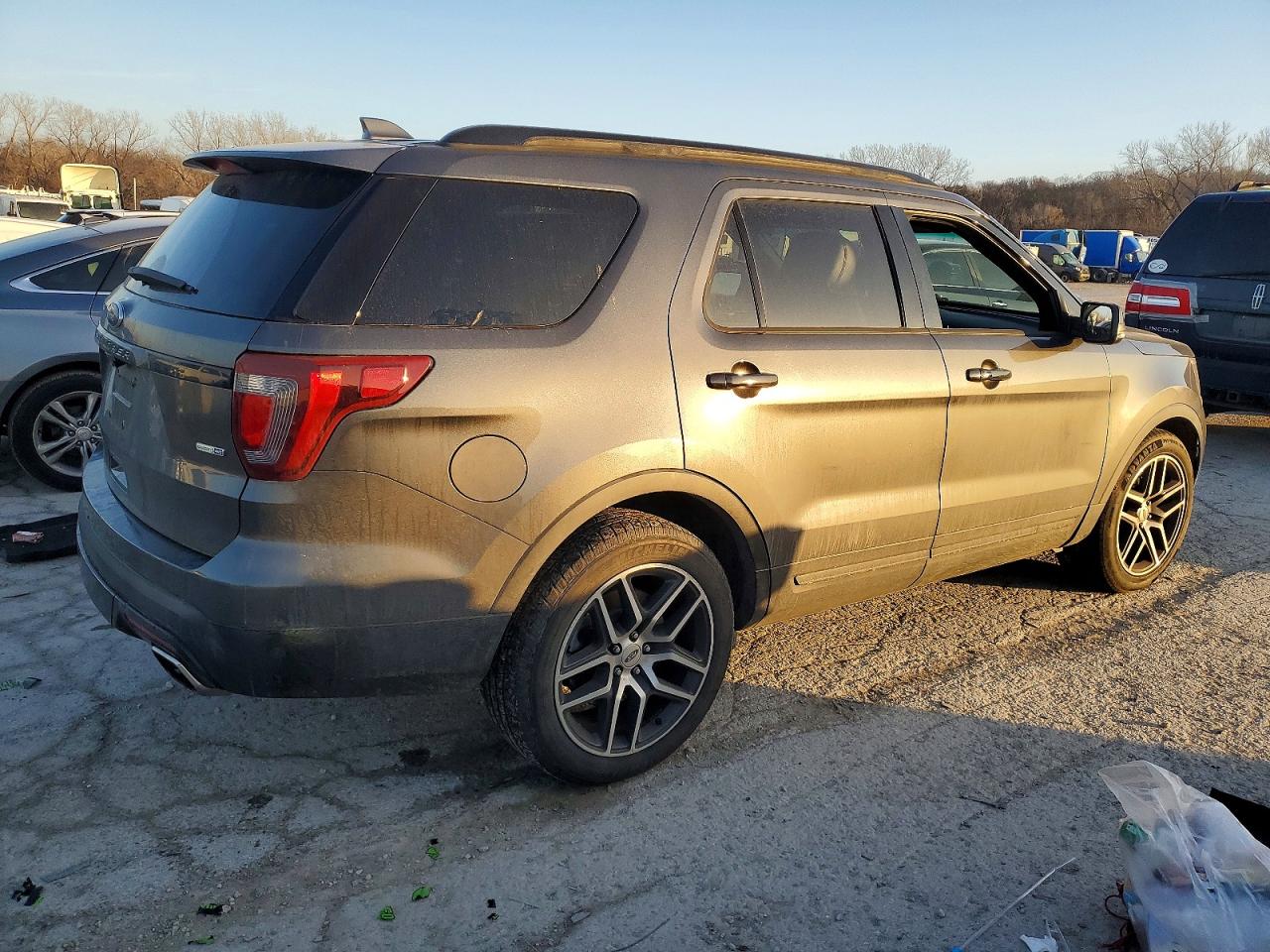 2017 FORD EXPLORER SPORT photo 3