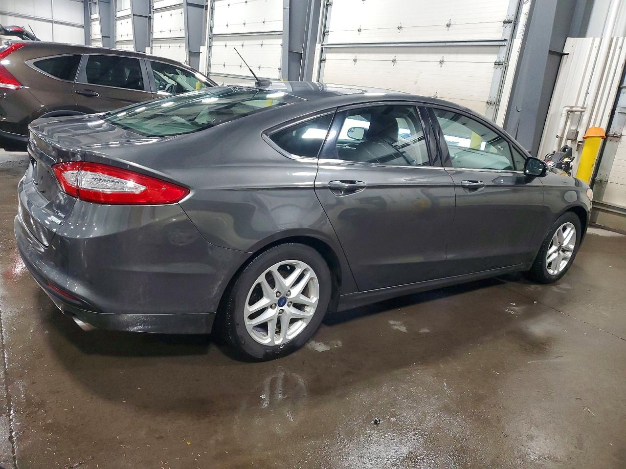 2016 FORD FUSION SE photo 5