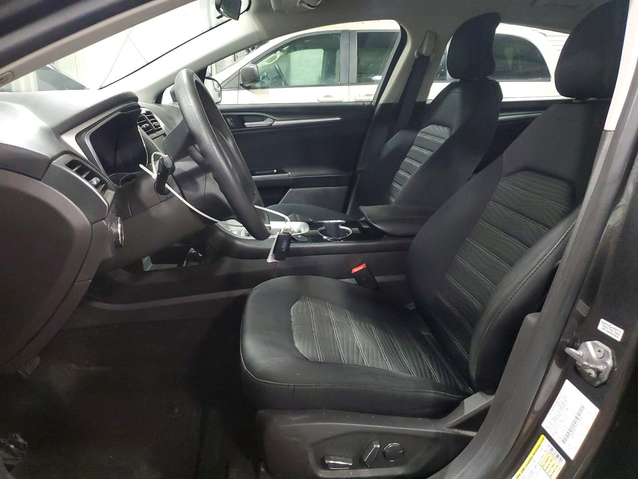 2016 FORD FUSION SE photo 13
