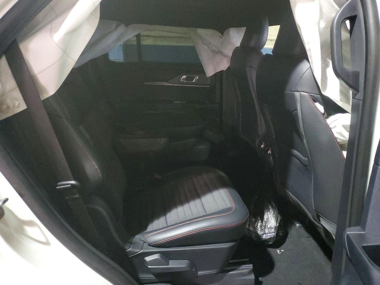 2025 FORD EXPLORER ST-LINE photo 31