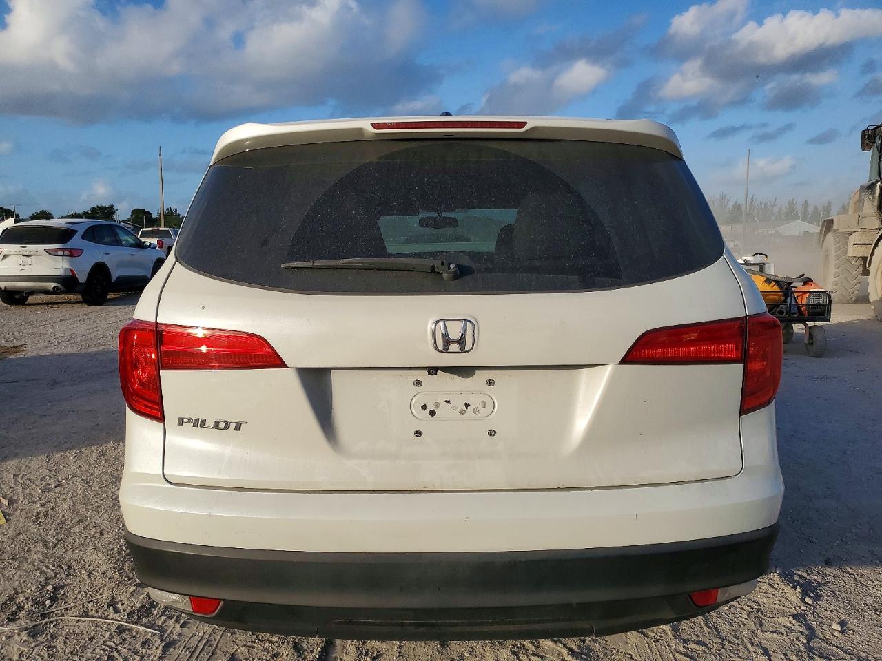 2016 HONDA PILOT EXL photo 6