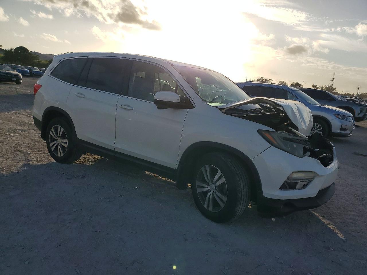 2016 HONDA PILOT EXL photo 4