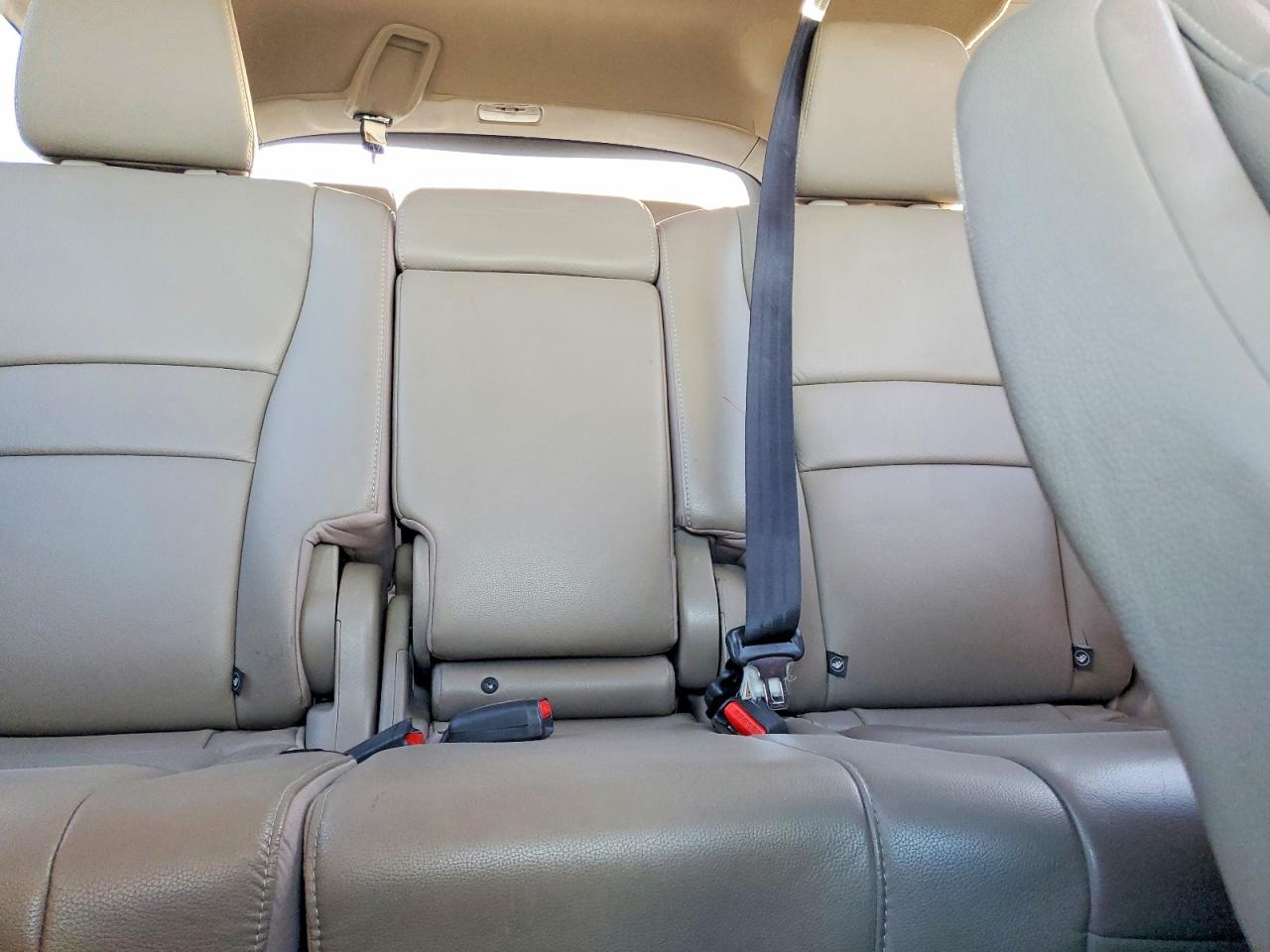 2016 HONDA PILOT EXL photo 10