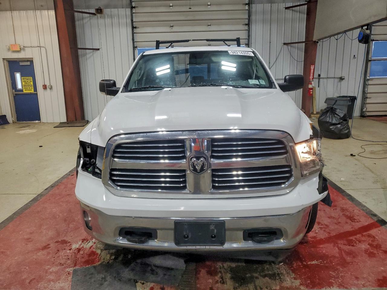 2013 RAM 1500 SLT photo 5