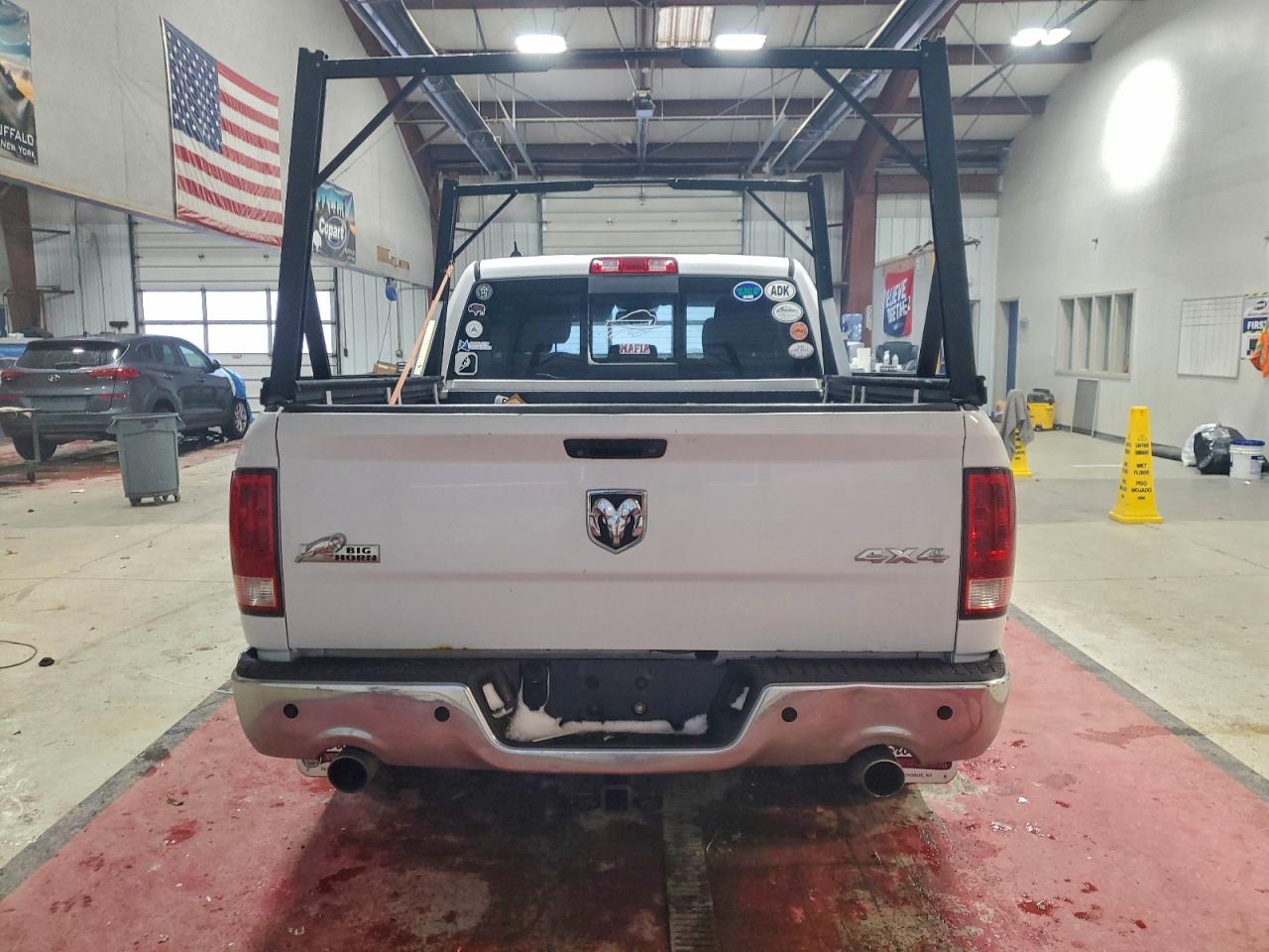 2013 RAM 1500 SLT photo 6