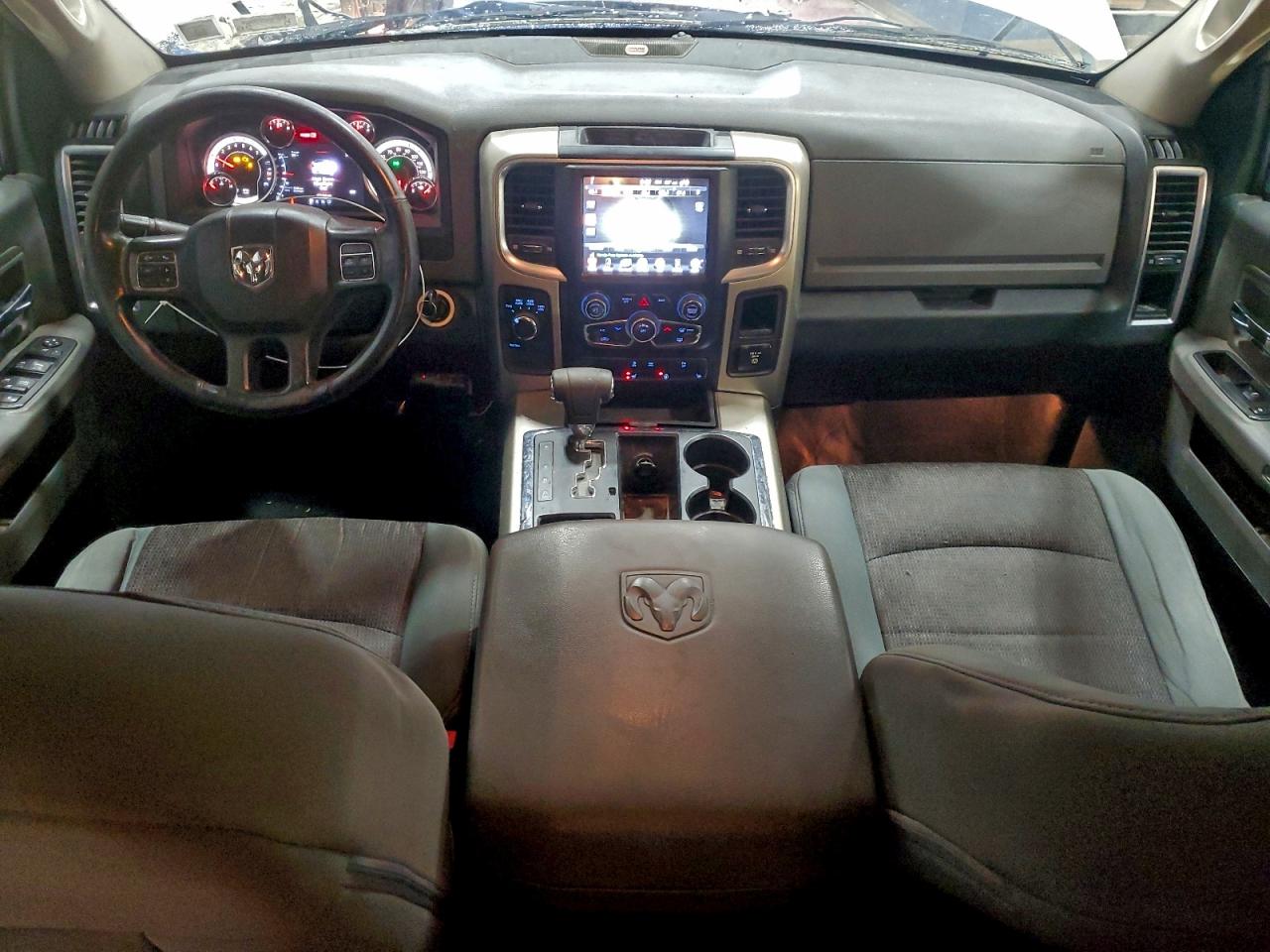 2013 RAM 1500 SLT photo 8