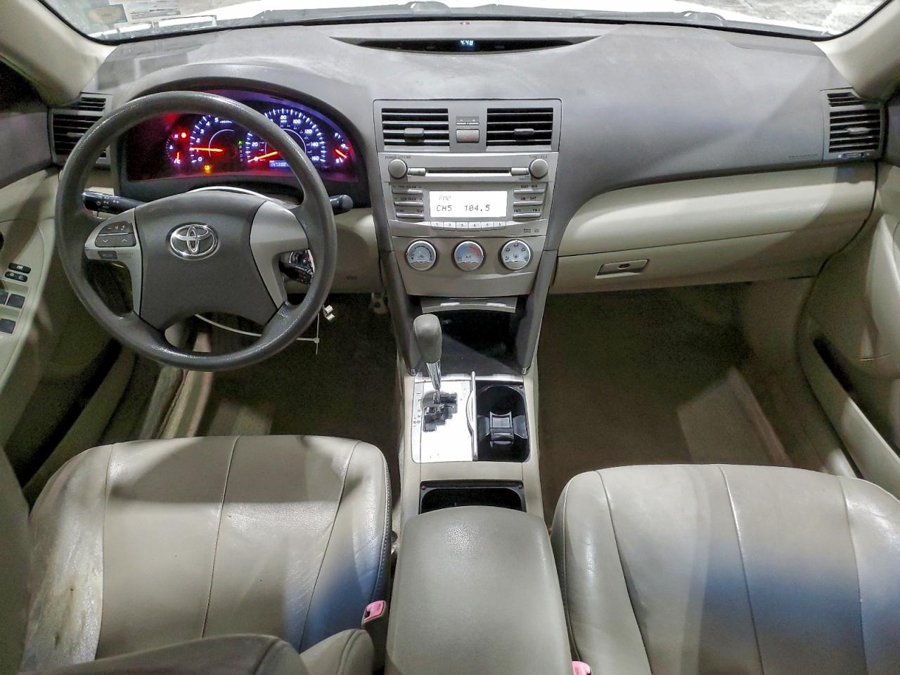 2010 TOYOTA CAMRY SE photo 8
