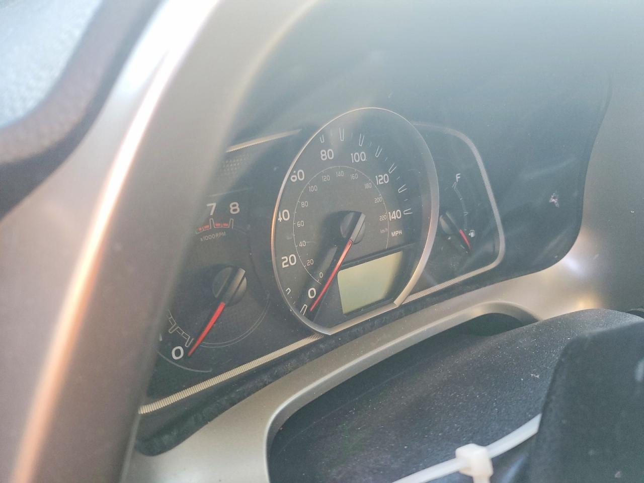 2015 TOYOTA RAV4 XLE photo 9