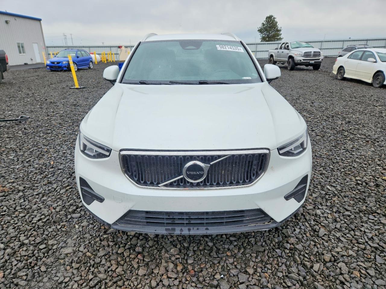 2023 VOLVO XC40 CORE photo 5