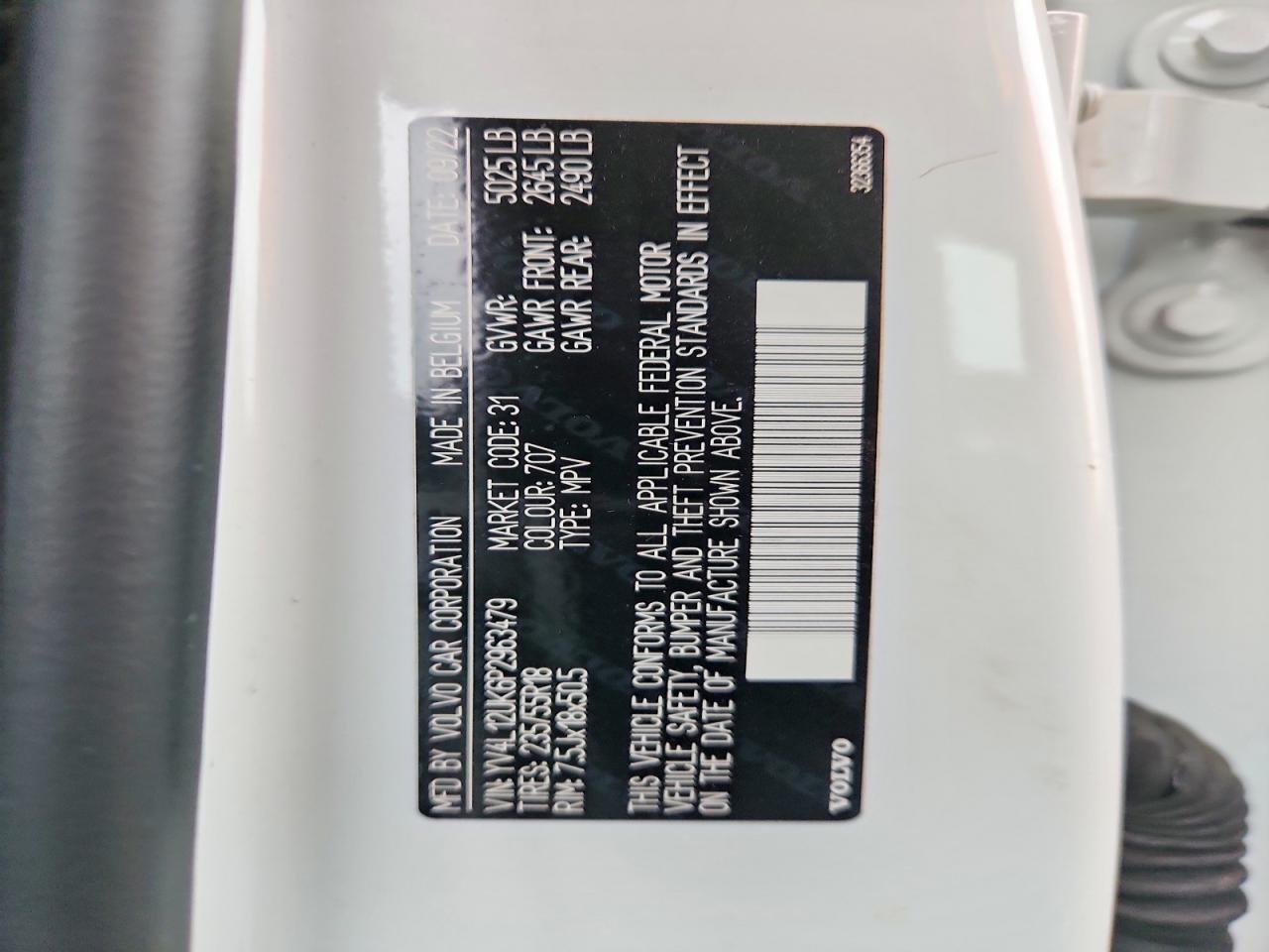 2023 VOLVO XC40 CORE photo 13