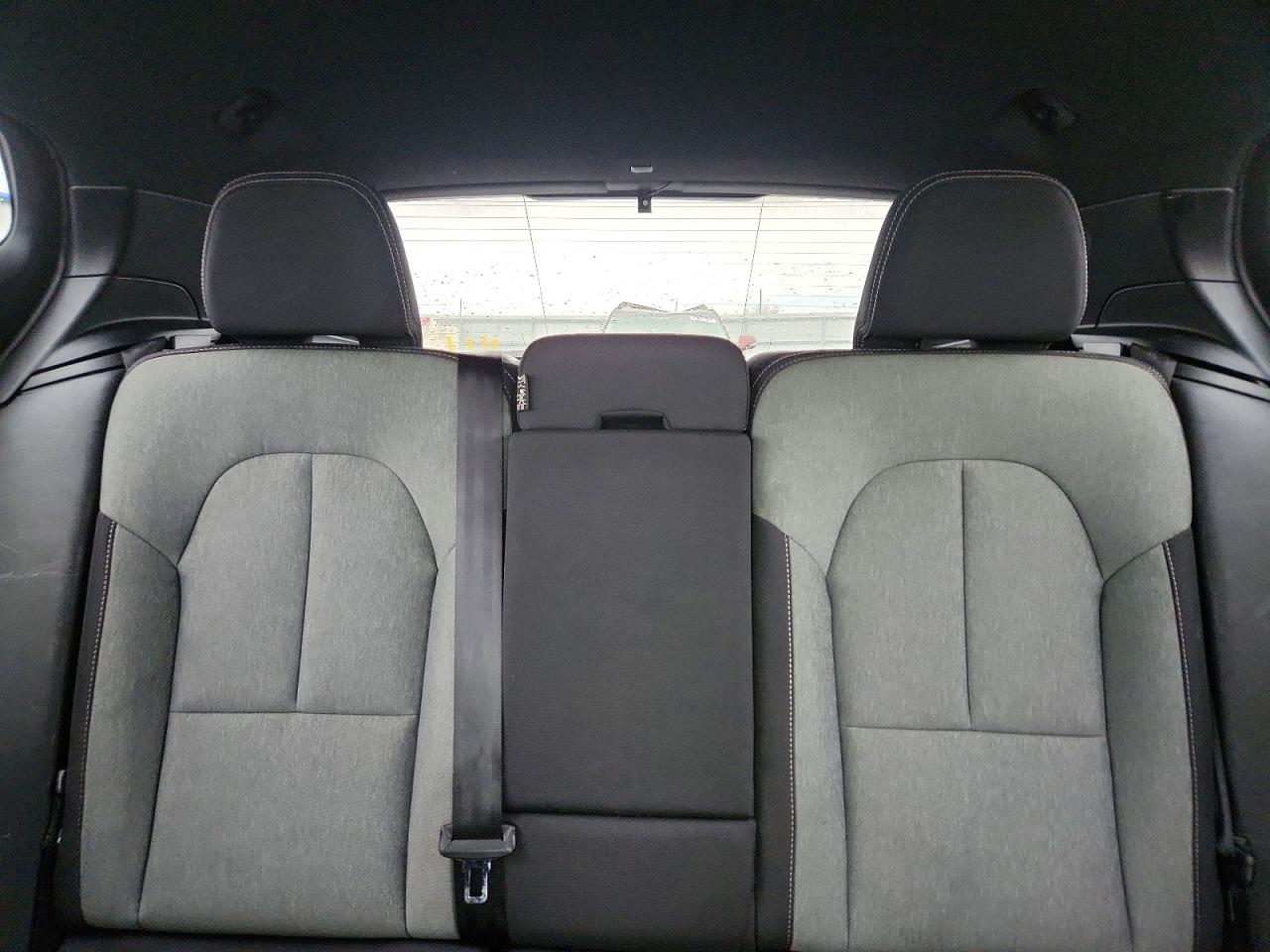2023 VOLVO XC40 CORE photo 10