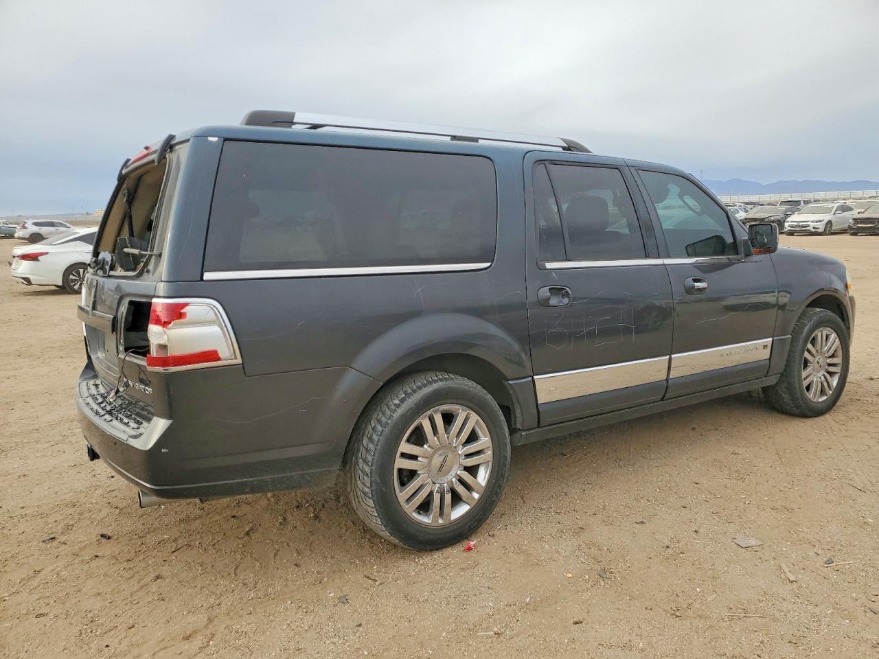 2007 LINCOLN NAVIGATOR L photo 3