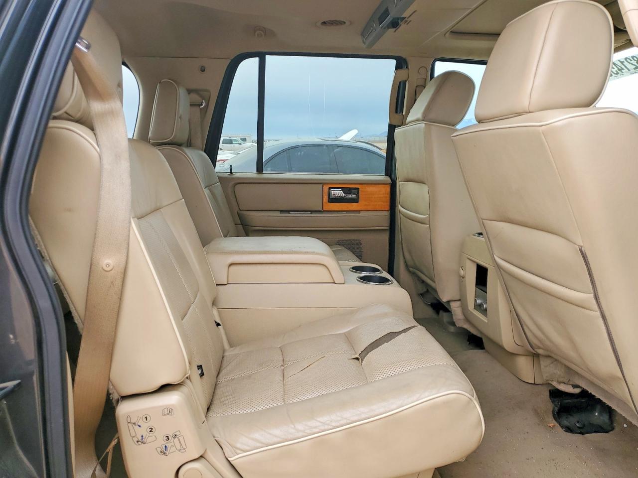 2007 LINCOLN NAVIGATOR L photo 11