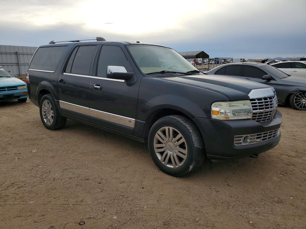2007 LINCOLN NAVIGATOR L photo 4