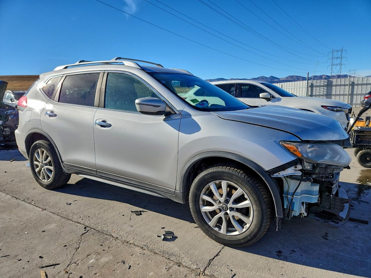2017 NISSAN ROGUE S photo 4