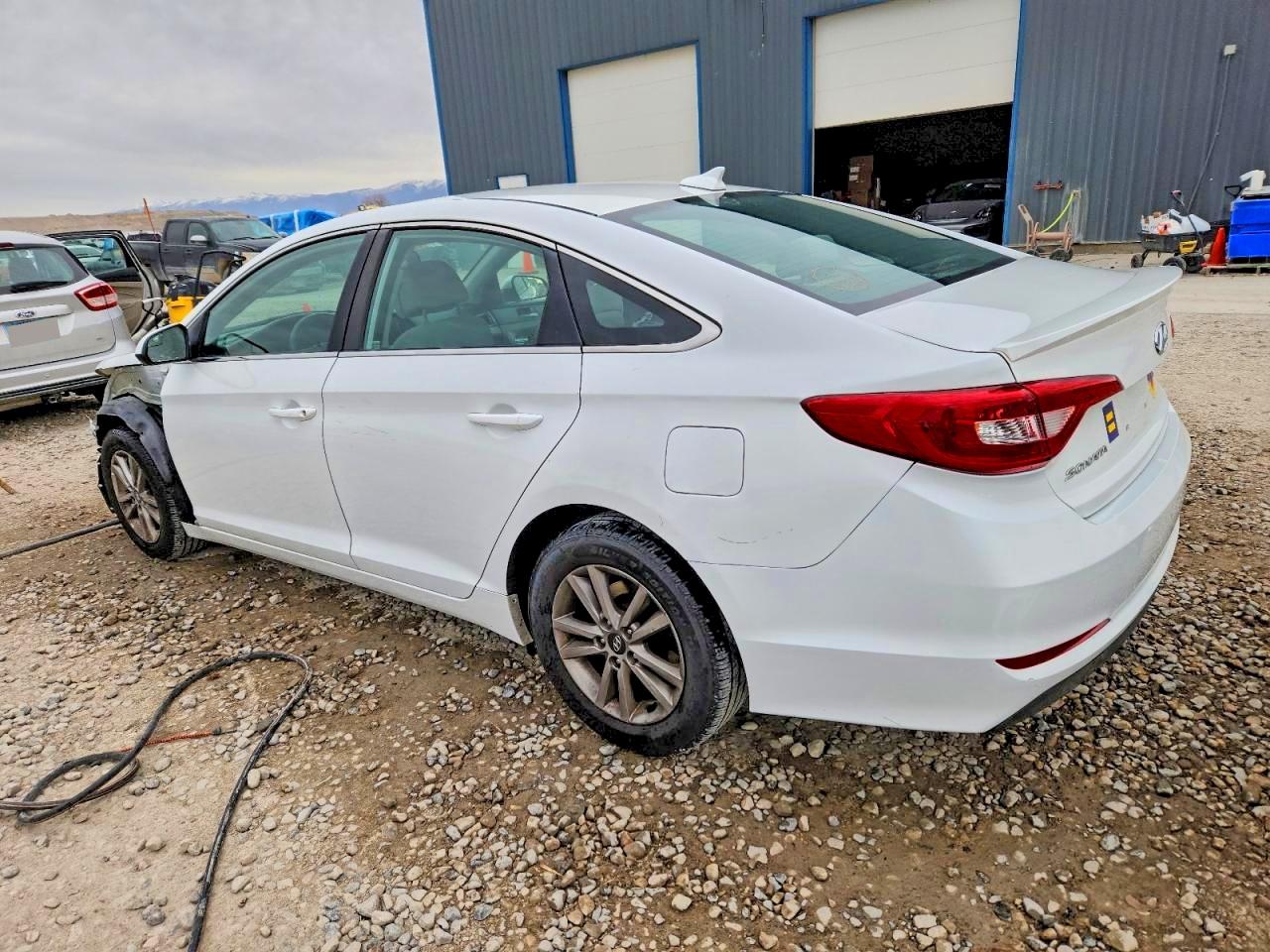 2016 HYUNDAI SONATA SE photo 2