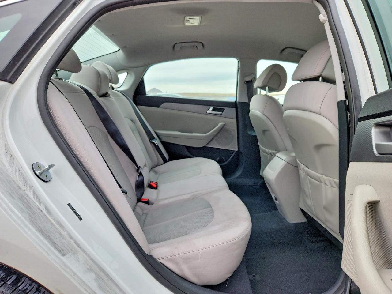2016 HYUNDAI SONATA SE photo 10