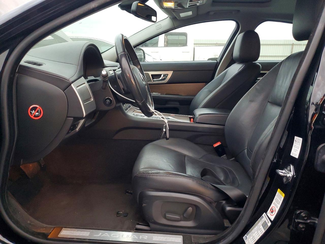 2015 JAGUAR XF 2.0T PREMIUM photo 19