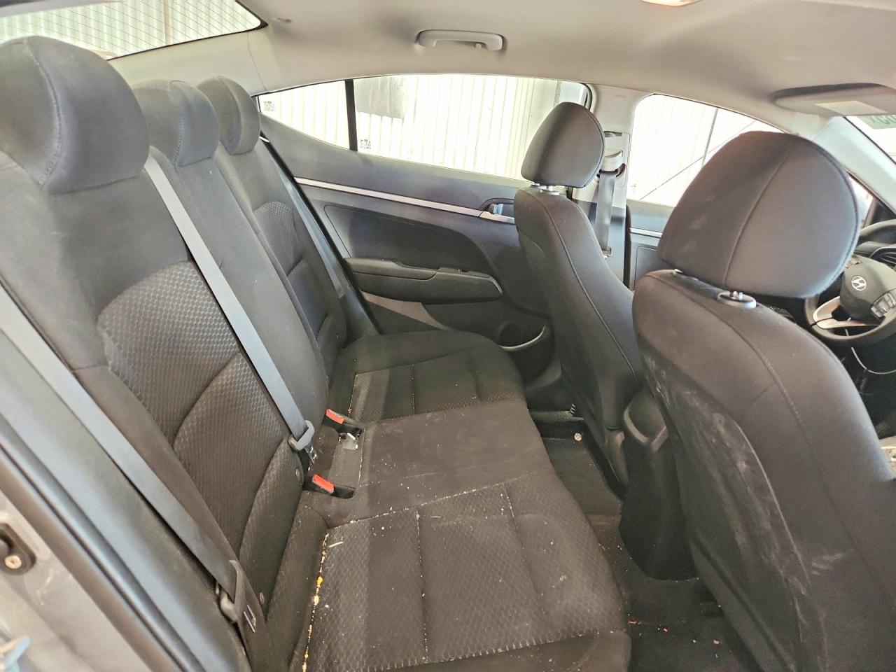 2019 HYUNDAI ELANTRA SE photo 19