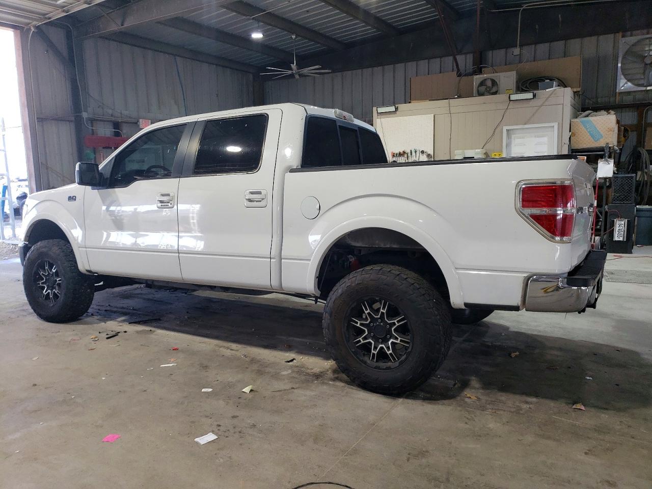 2011 FORD F150 SUPERCREW photo 2