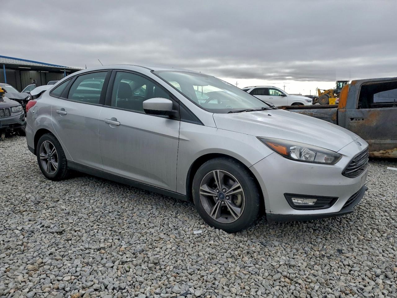 2018 FORD FOCUS SE photo 4
