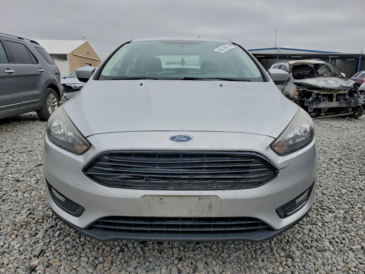 2018 FORD FOCUS SE photo 5