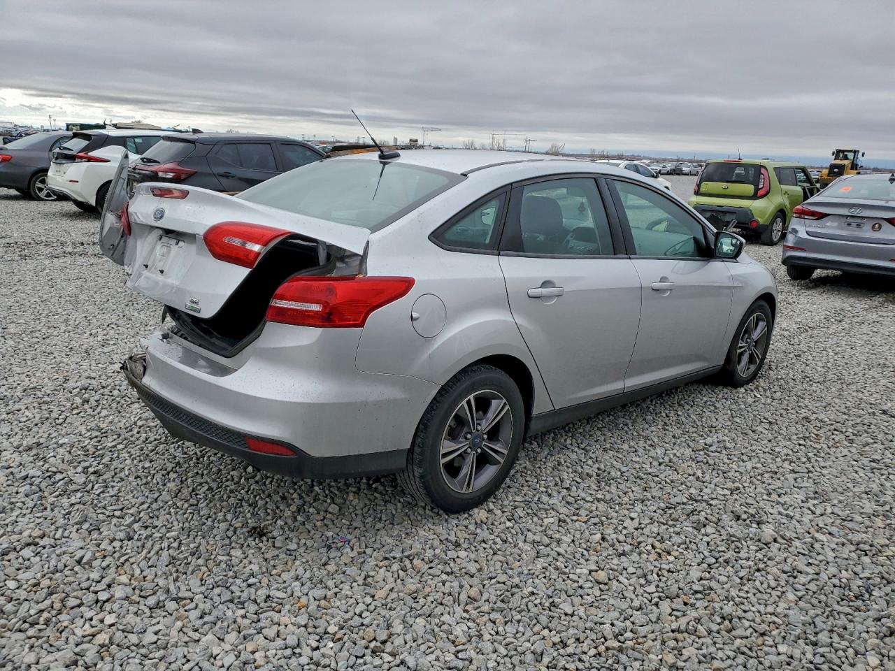 2018 FORD FOCUS SE photo 3