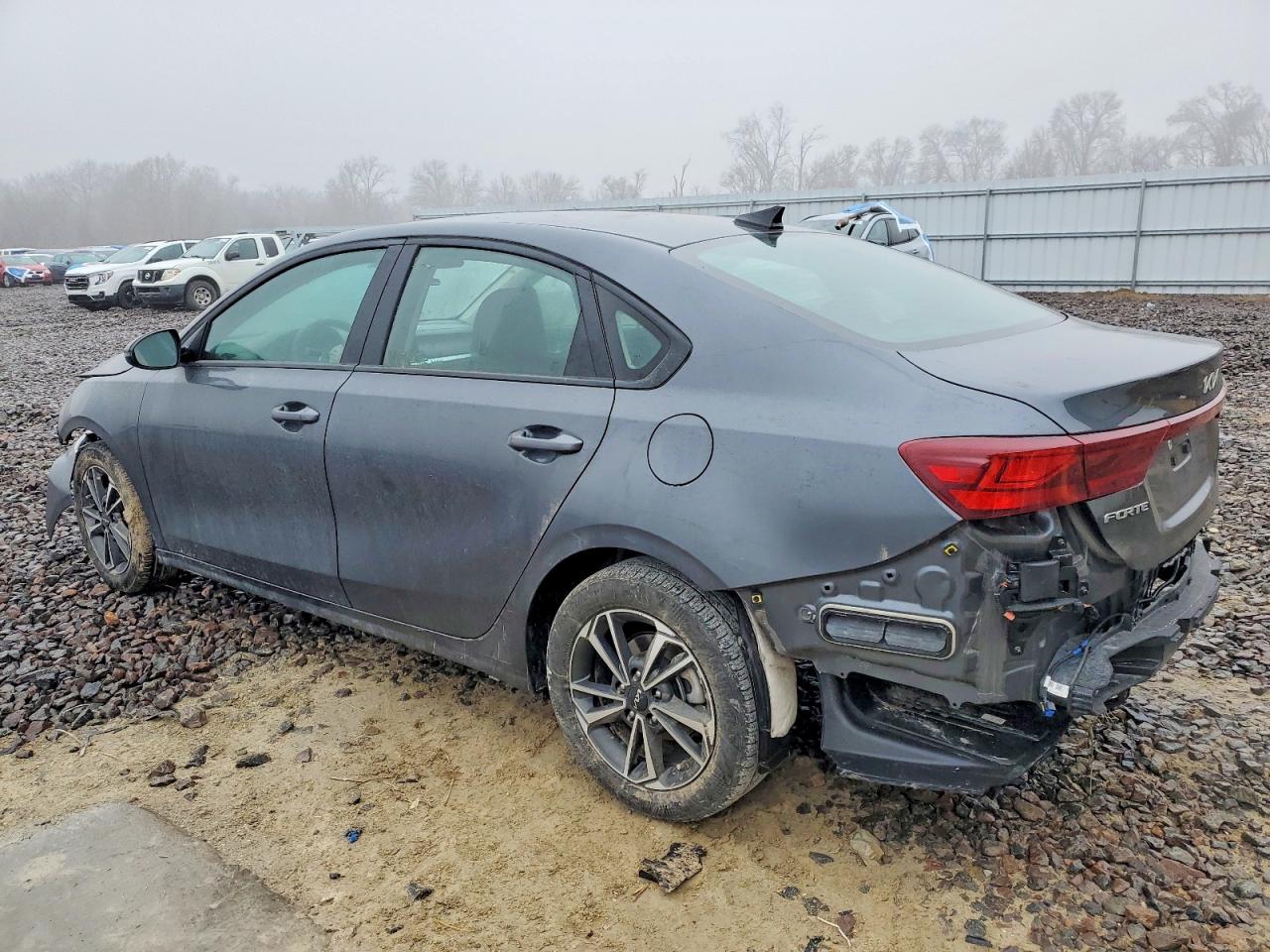 2024 KIA FORTE LX photo 2