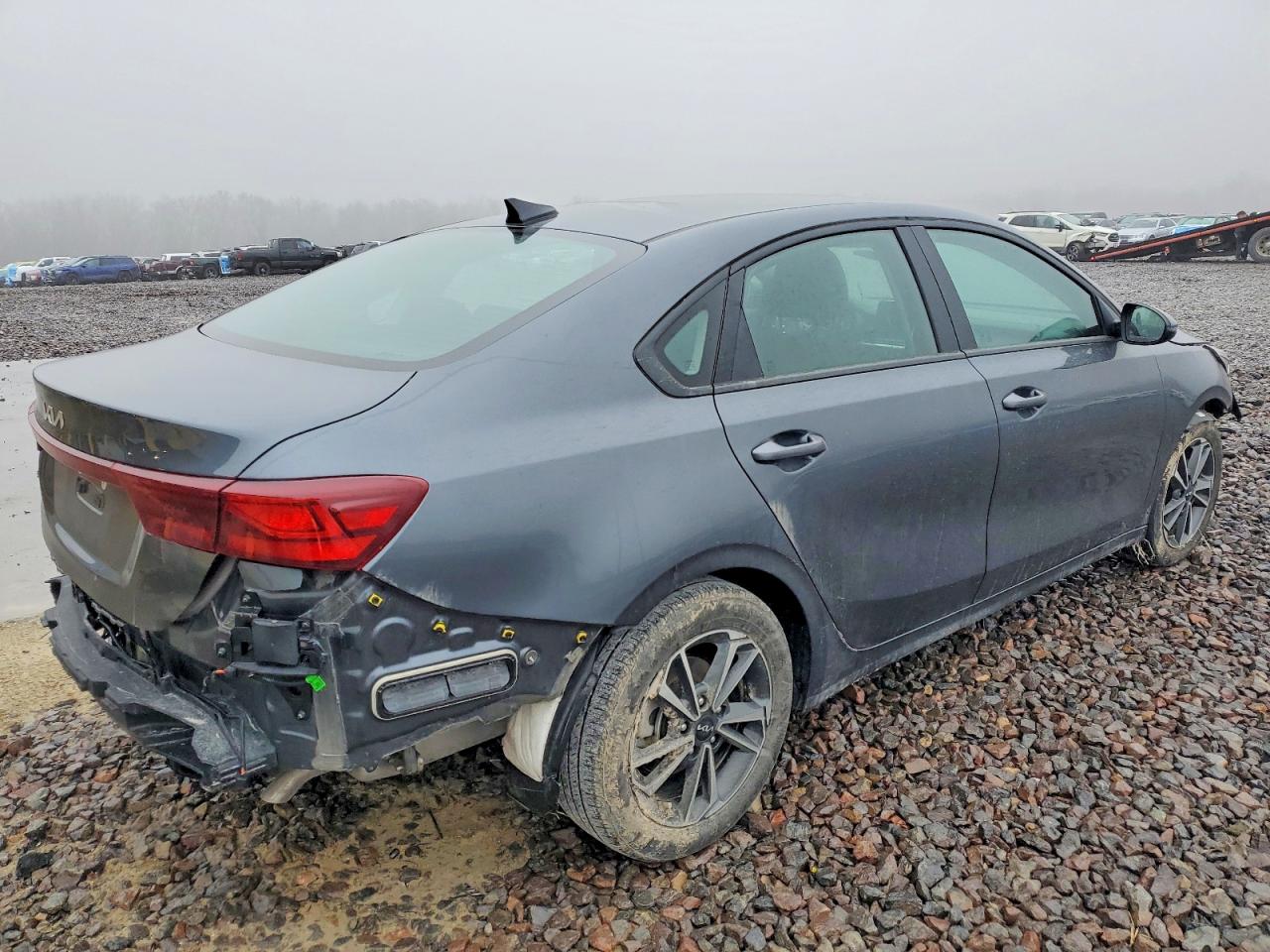 2024 KIA FORTE LX photo 3