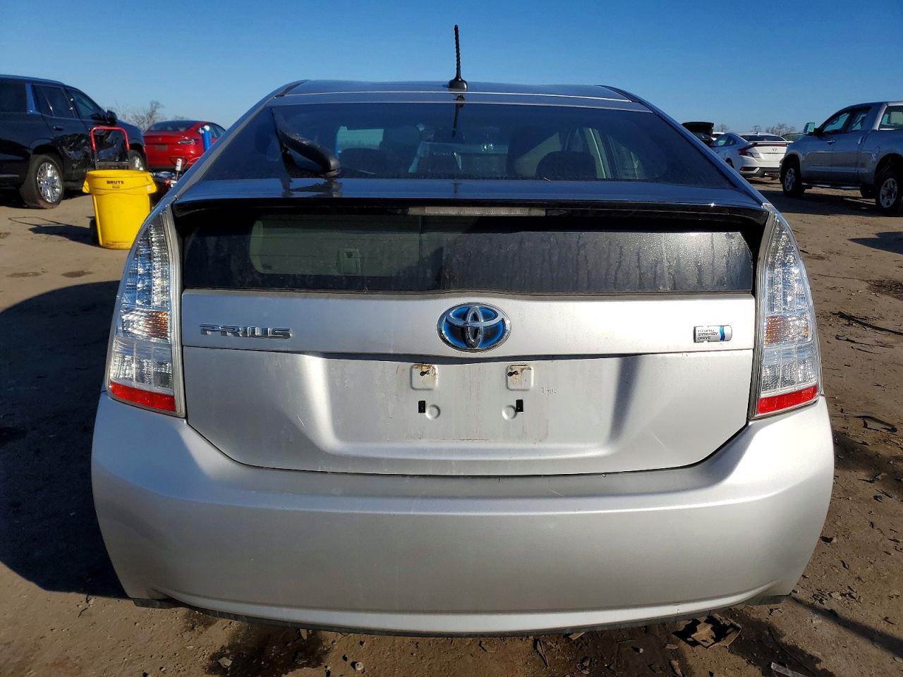 2011 TOYOTA PRIUS photo 11