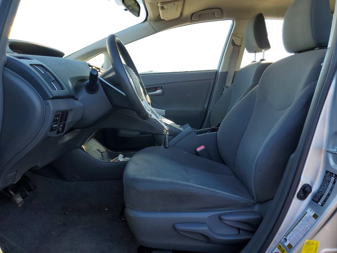 2011 TOYOTA PRIUS photo 13
