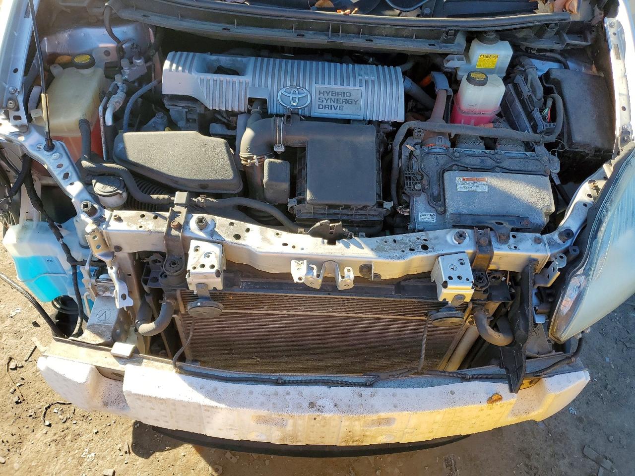 2011 TOYOTA PRIUS photo 21