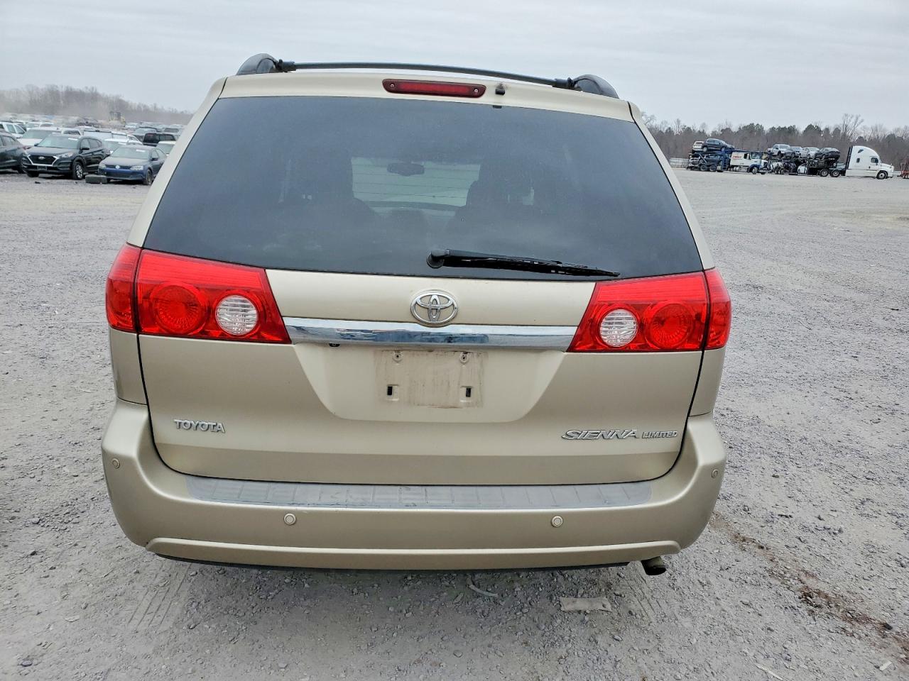 2006 TOYOTA SIENNA XLE photo 11