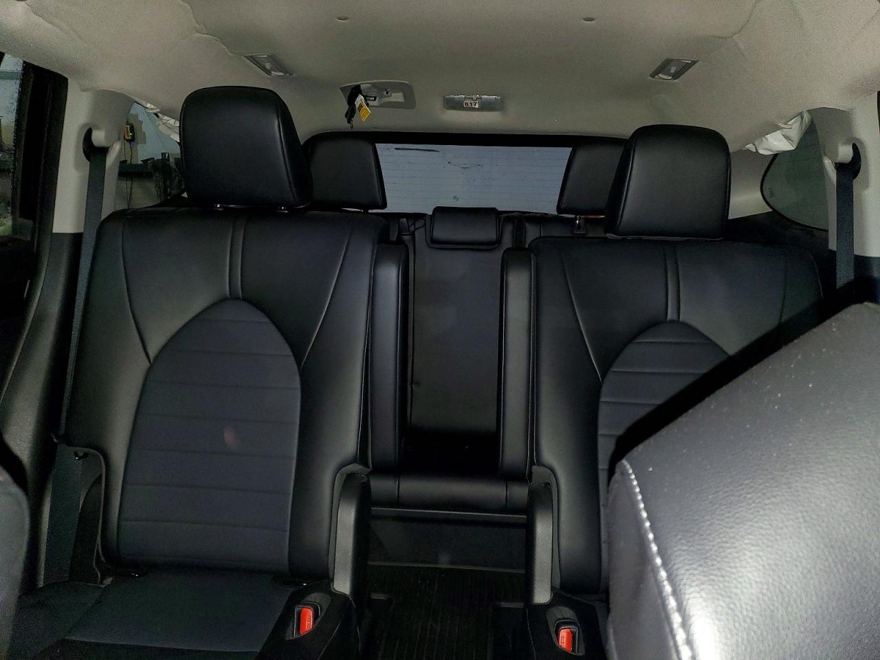 2021 TOYOTA HIGHLANDER XLE photo 10