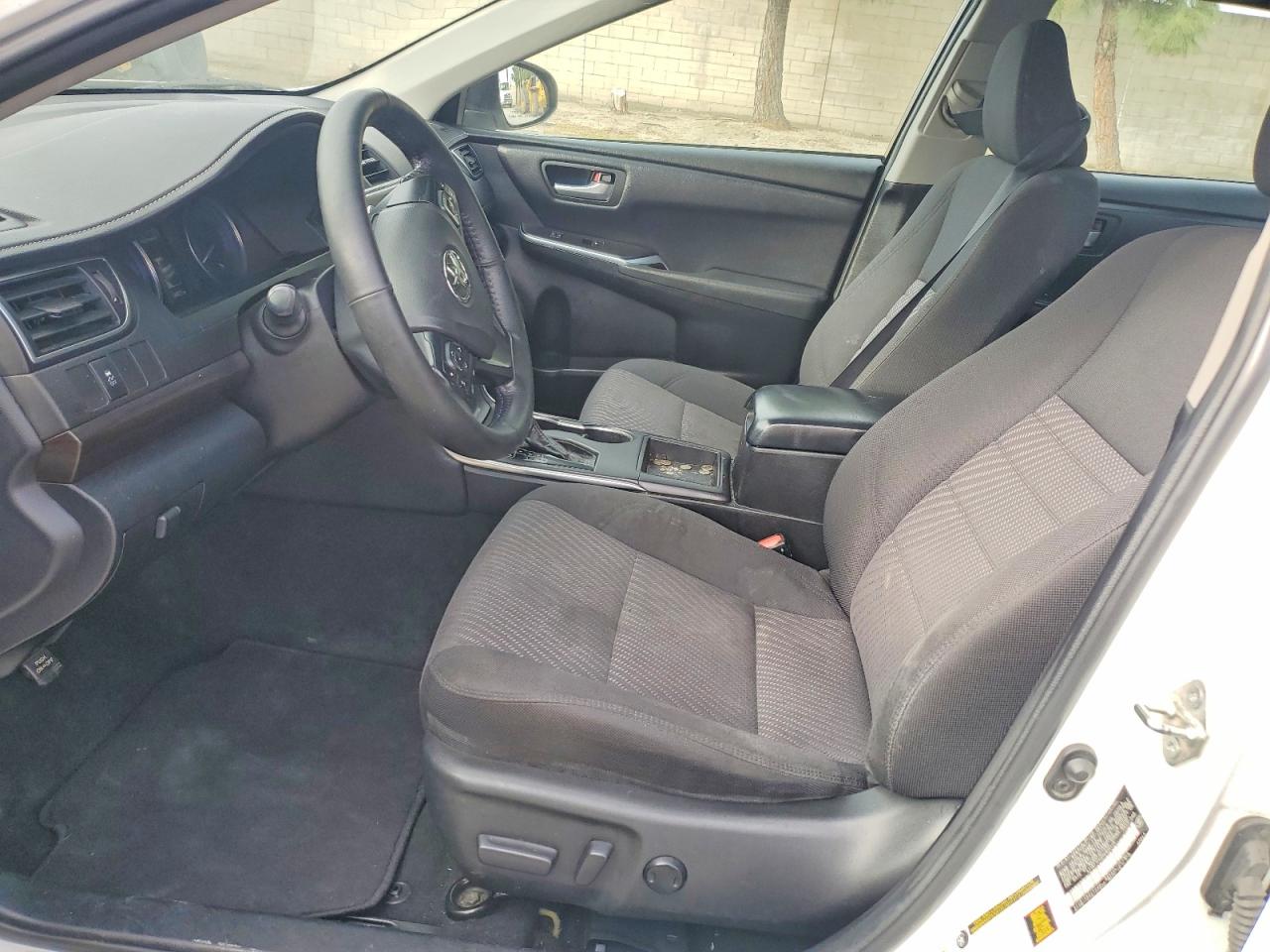 2017 TOYOTA CAMRY LE photo 7
