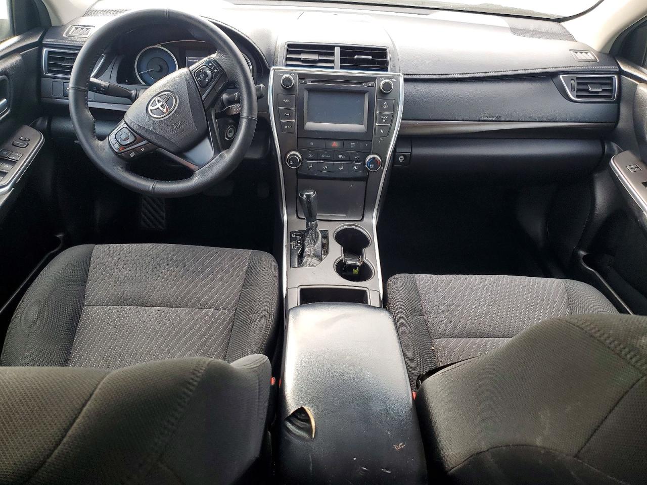 2017 TOYOTA CAMRY LE photo 8