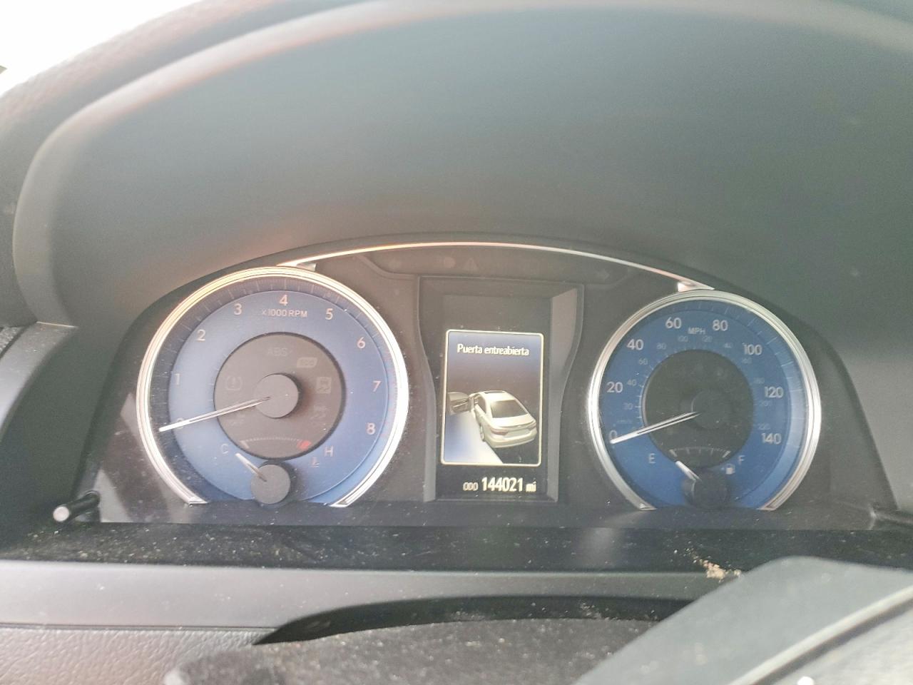 2017 TOYOTA CAMRY LE photo 9