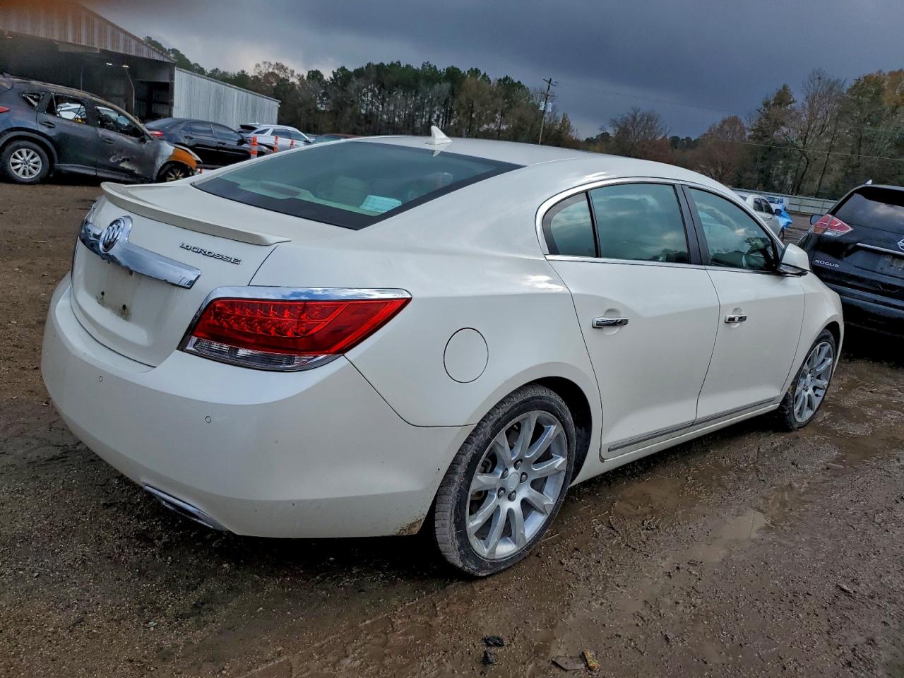 2011 BUICK LACROSSE CXS photo 3