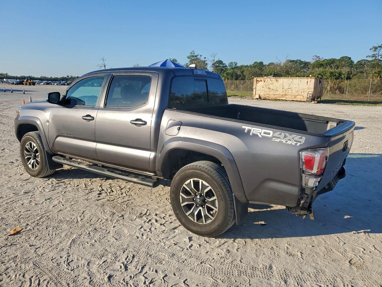 2021 TOYOTA TACOMA DOUBLE CAB photo 2