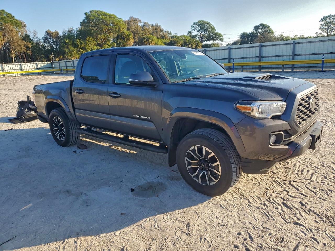 2021 TOYOTA TACOMA DOUBLE CAB photo 4