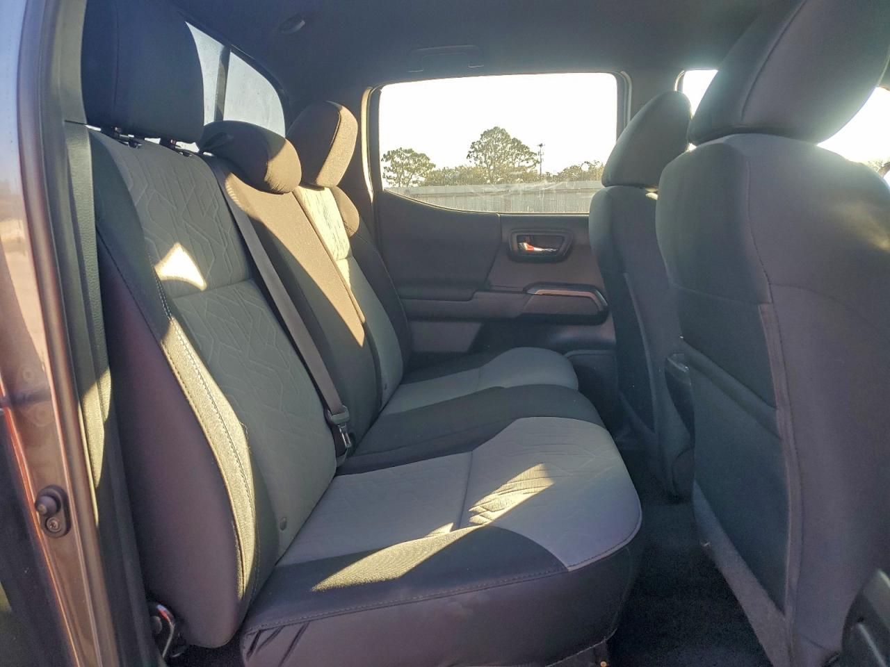2021 TOYOTA TACOMA DOUBLE CAB photo 10