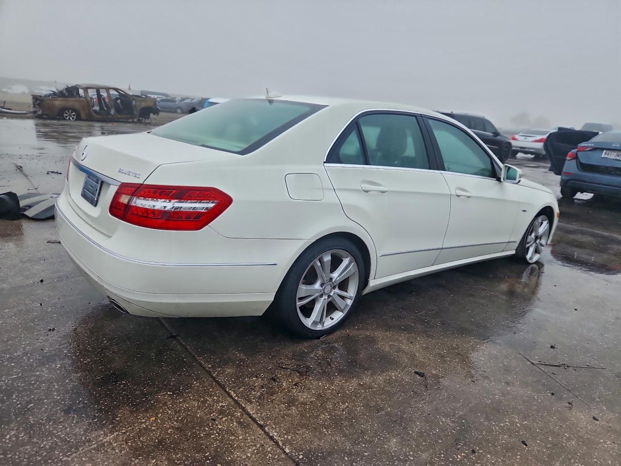 2012 MERCEDES-BENZ E 350 BLUETEC photo 3