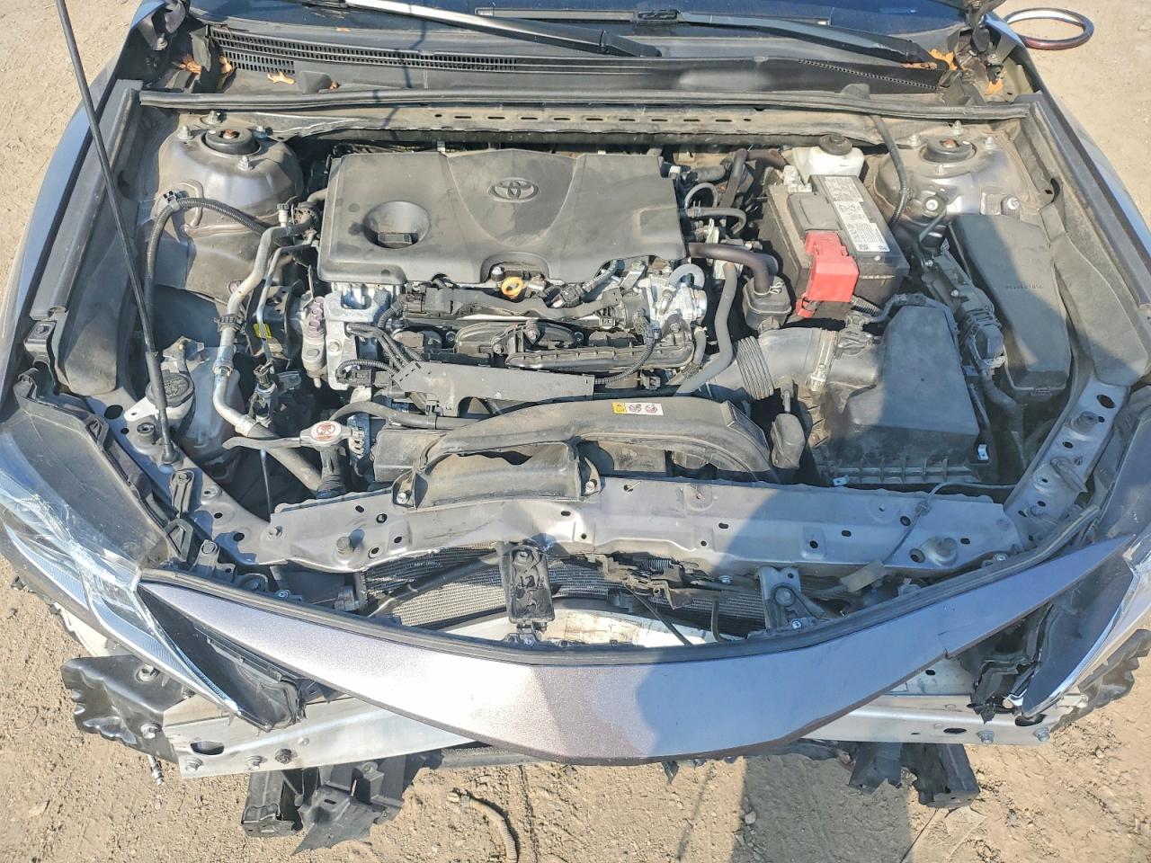 2022 TOYOTA CAMRY LE photo 11