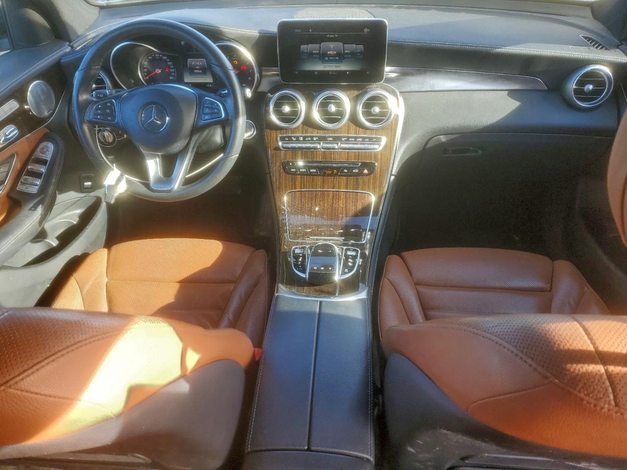 2017 MERCEDES-BENZ GLC 300 4MATIC photo 15